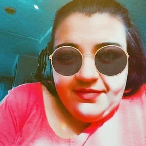 Meet your Posher, Sonia